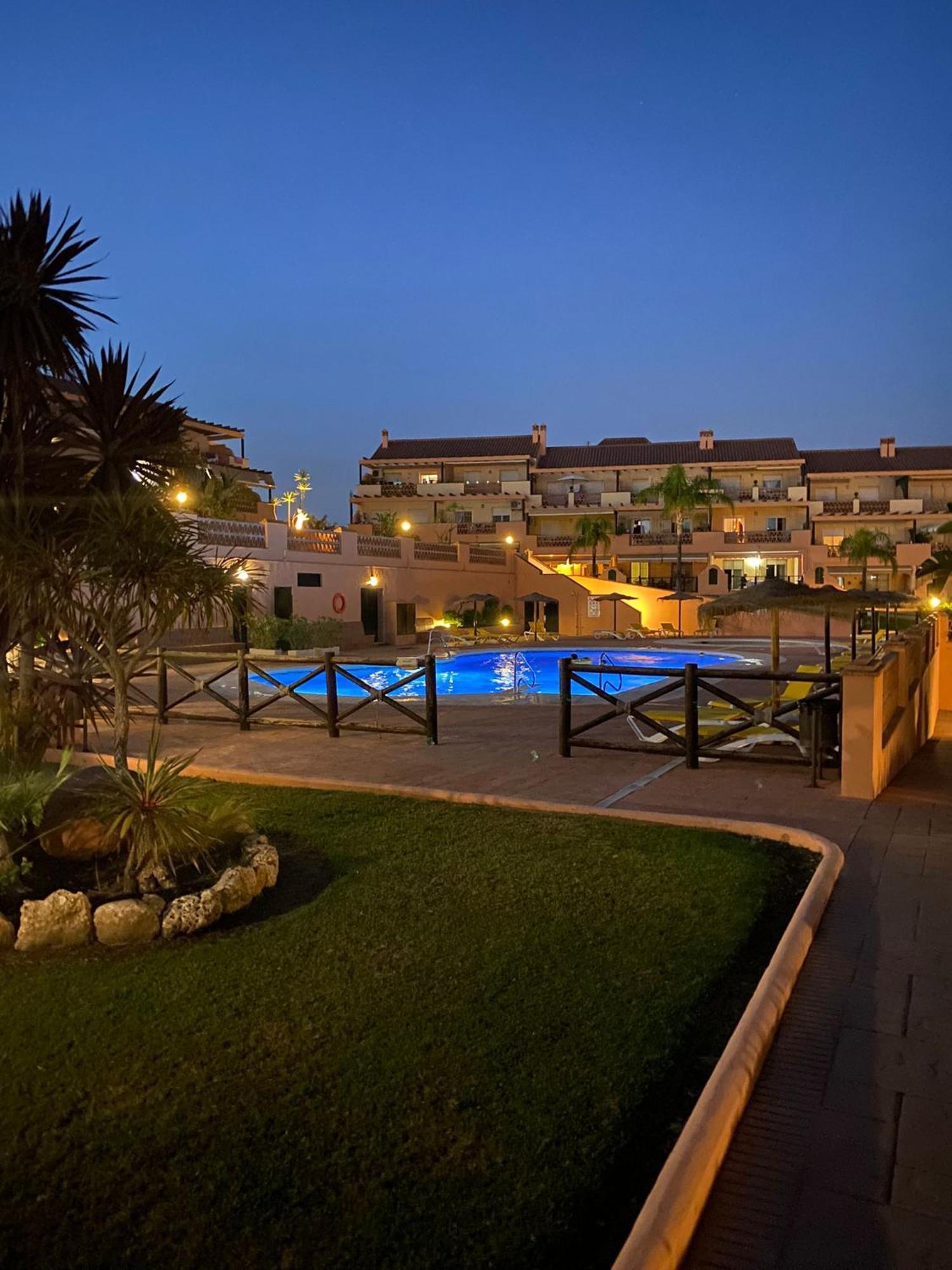 Whydhand Resorts Apartments ,Pools And Lovely Terrace Fuengirola Exterior photo